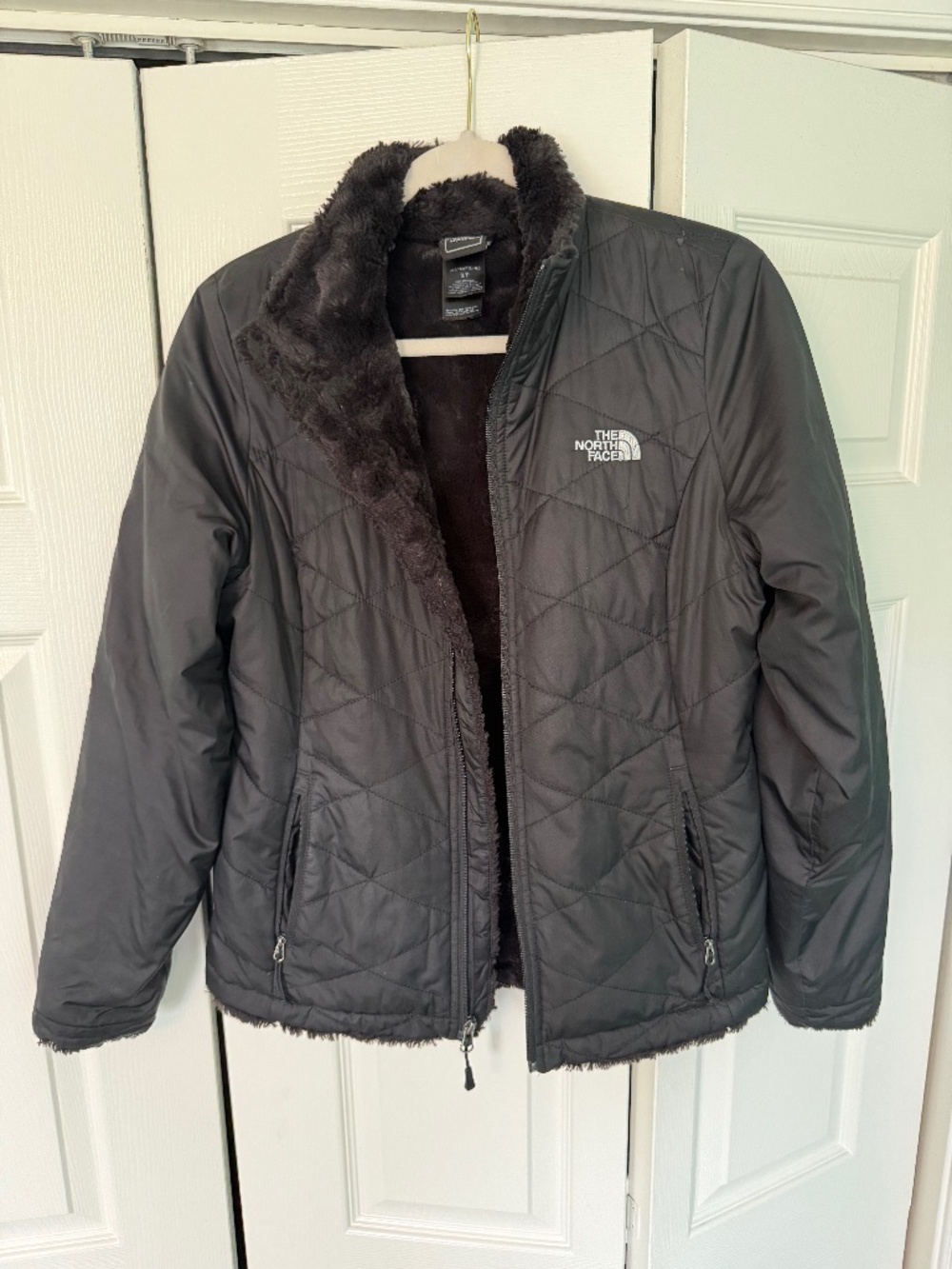 The North Face Women’s Black Quilted Faux Fur Lined Jacket Size Small